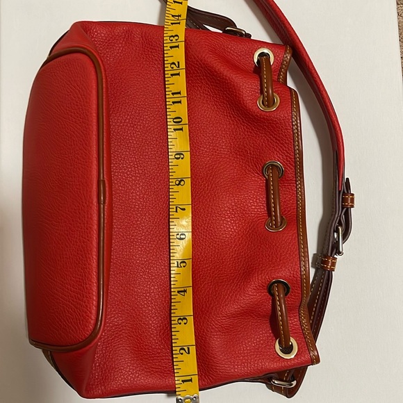 NWOT DOONEY & BOURKE EUROPEAN PEBBLE GRAIN RED LEATHER BUCKET BAG & WALLET - Picture 12 of 17